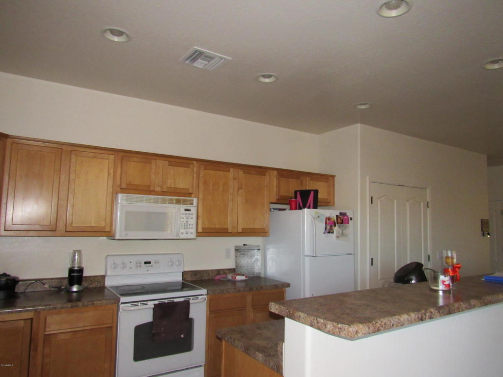 9402 W SWANSEA Drive, Arizona City, AZ 85123