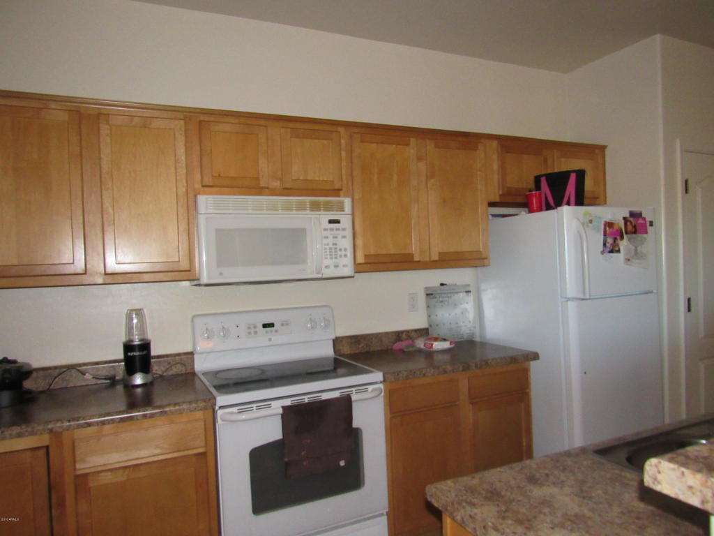 9402 W SWANSEA Drive, Arizona City, AZ 85123