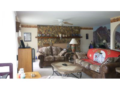 605 S York Dr, Kearny, AZ 85137