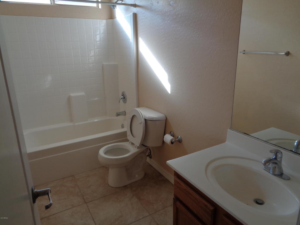 19070 N TOLEDO Avenue, Maricopa, AZ 85138