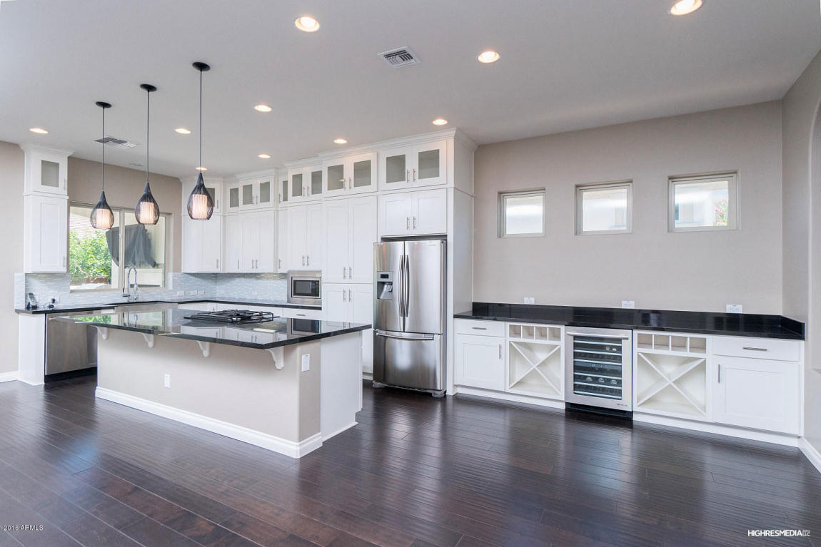 1774 E SATTOO Way, San Tan Valley, AZ 85140