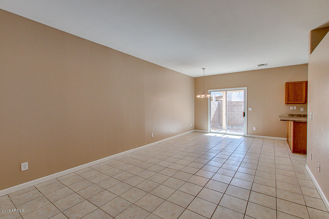 2300 E MAGMA Road, San Tan Valley, AZ 85143