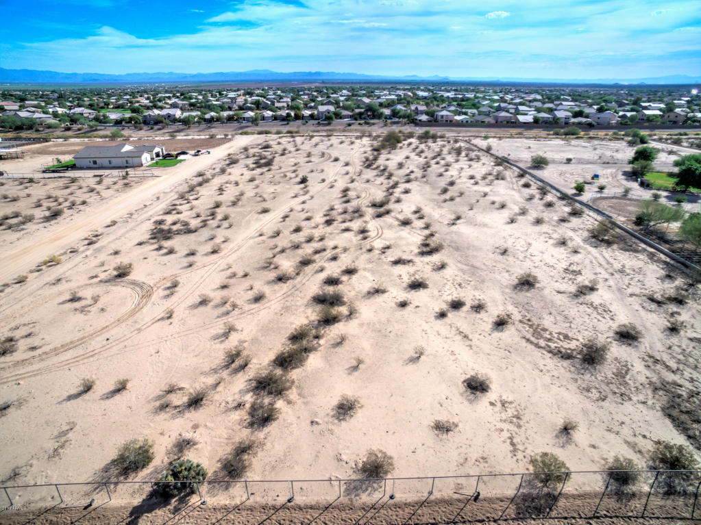 585 W ADOBE DAM Drive, San Tan Valley, AZ 85143