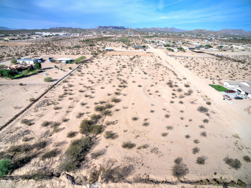 585 W ADOBE DAM Drive, San Tan Valley, AZ 85143