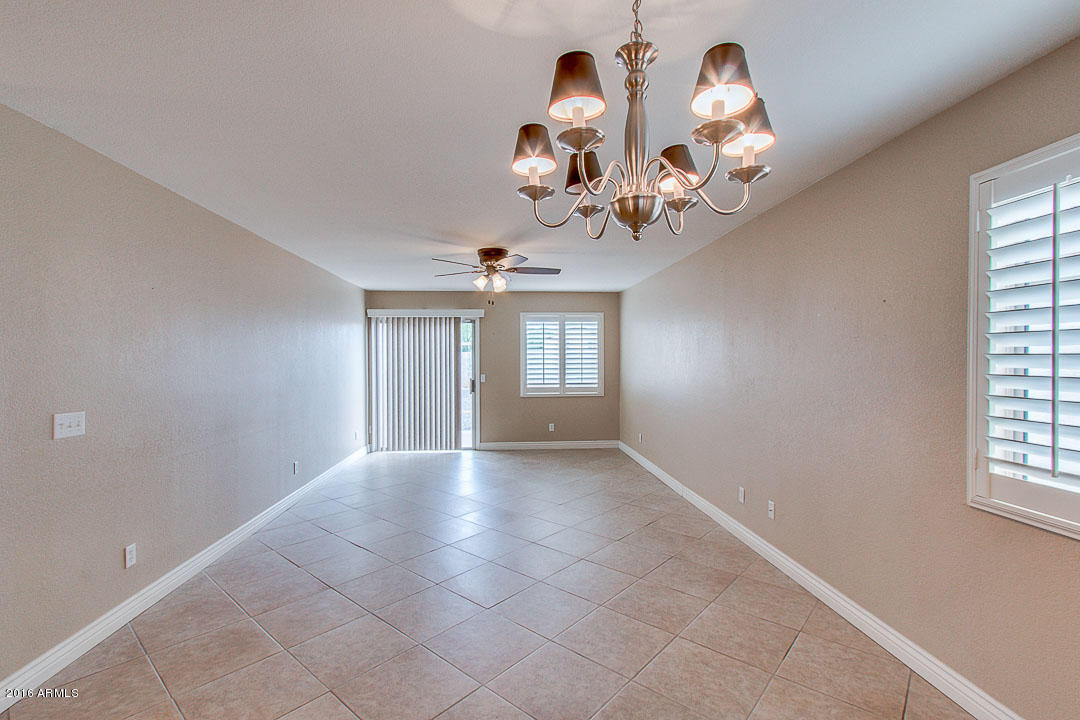 906 E SILVERSMITH Trail, San Tan Valley, AZ 85143