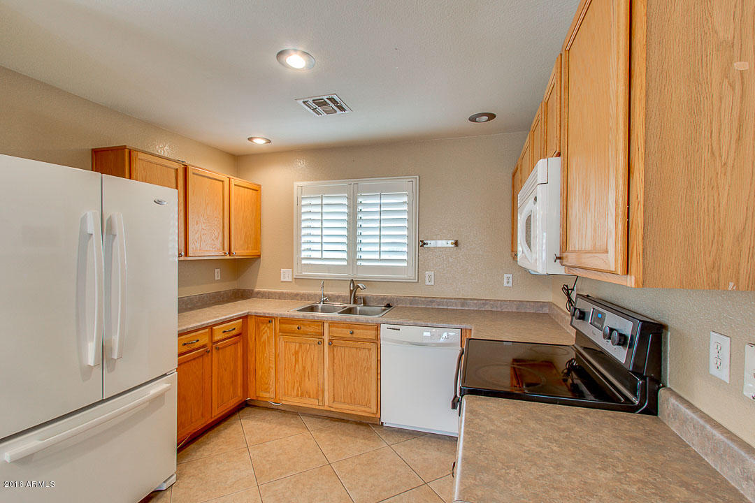 906 E SILVERSMITH Trail, San Tan Valley, AZ 85143