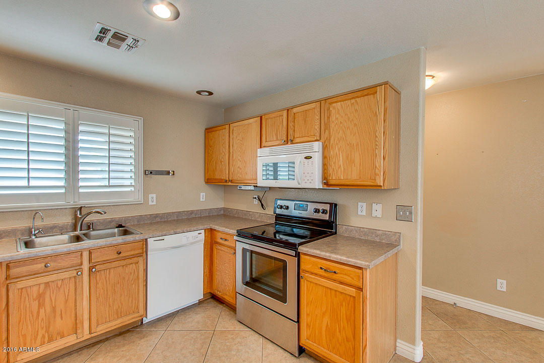 906 E SILVERSMITH Trail, San Tan Valley, AZ 85143