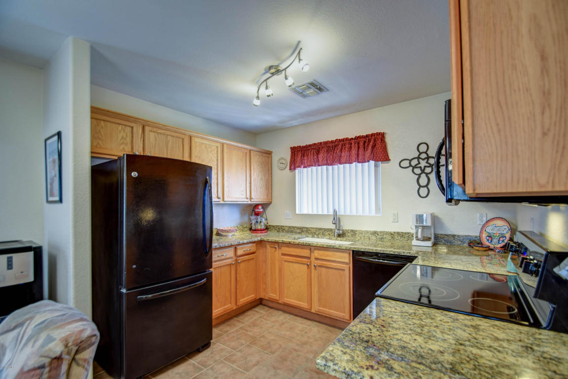 878 E SILVERSMITH Trail, San Tan Valley, AZ 85143