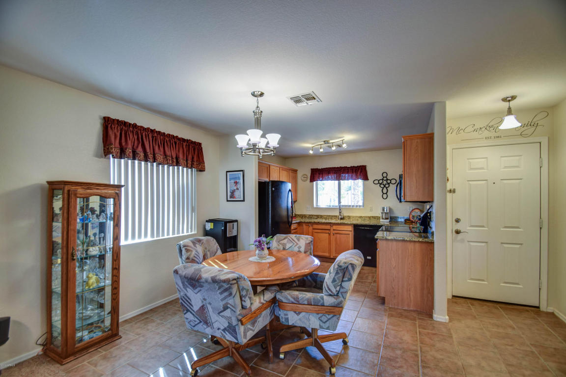 878 E SILVERSMITH Trail, San Tan Valley, AZ 85143