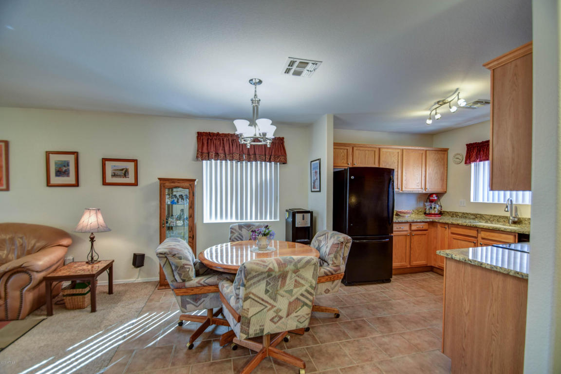 878 E SILVERSMITH Trail, San Tan Valley, AZ 85143