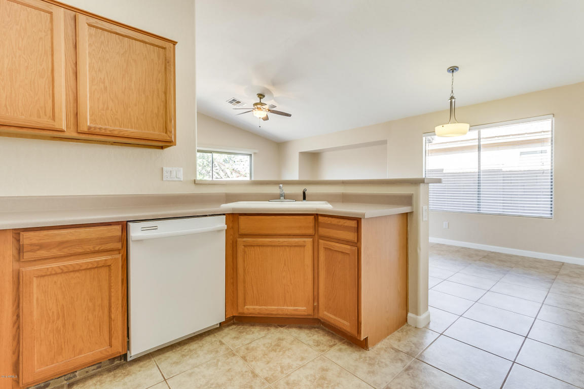 31094 N CLARIDGE Circle, San Tan Valley, AZ 85143