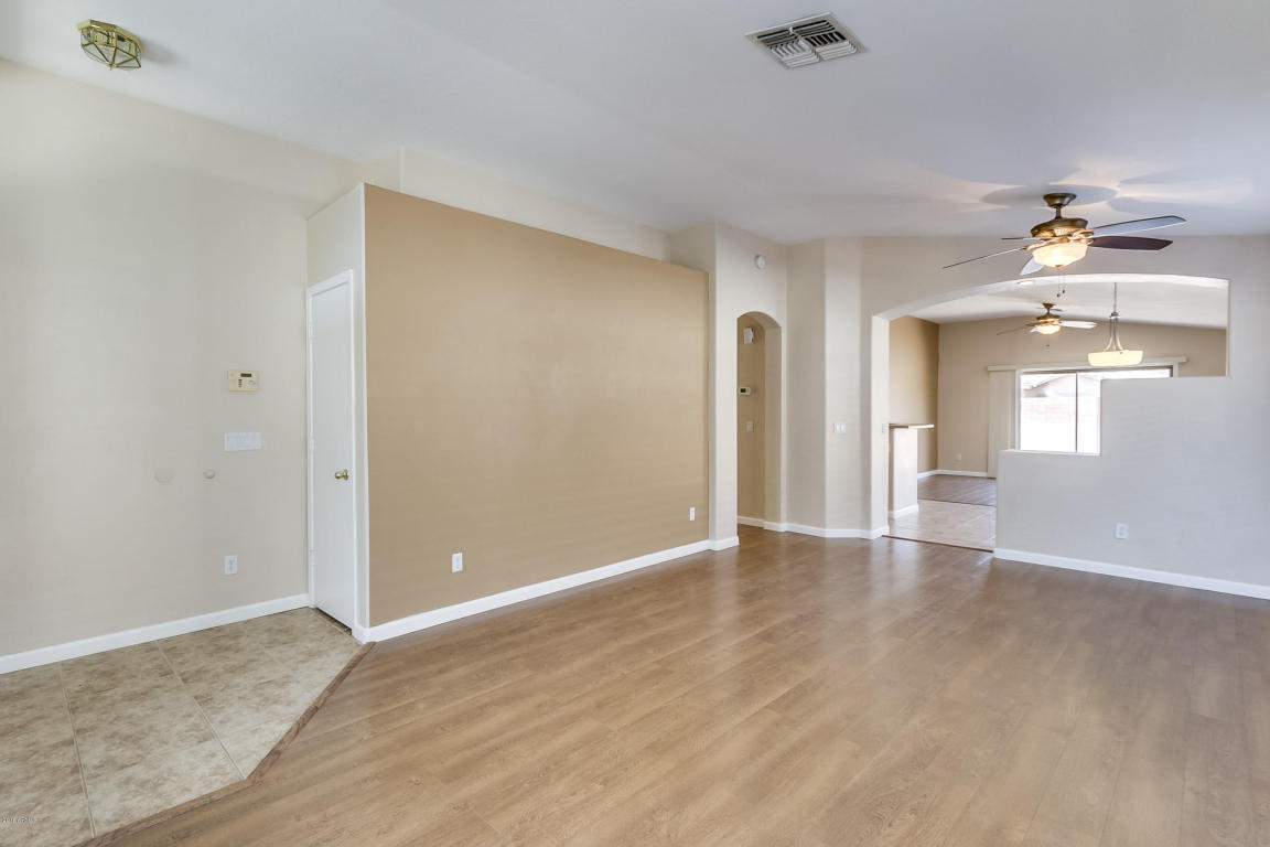 31094 N CLARIDGE Circle, San Tan Valley, AZ 85143