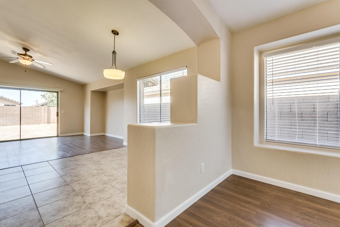 31094 N CLARIDGE Circle, San Tan Valley, AZ 85143