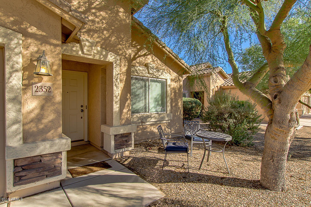 2352 E SAN MANUEL Road, San Tan Valley, AZ 85143