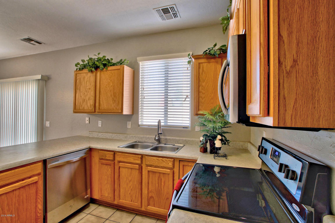 2300 E MAGMA Road, San Tan Valley, AZ 85143