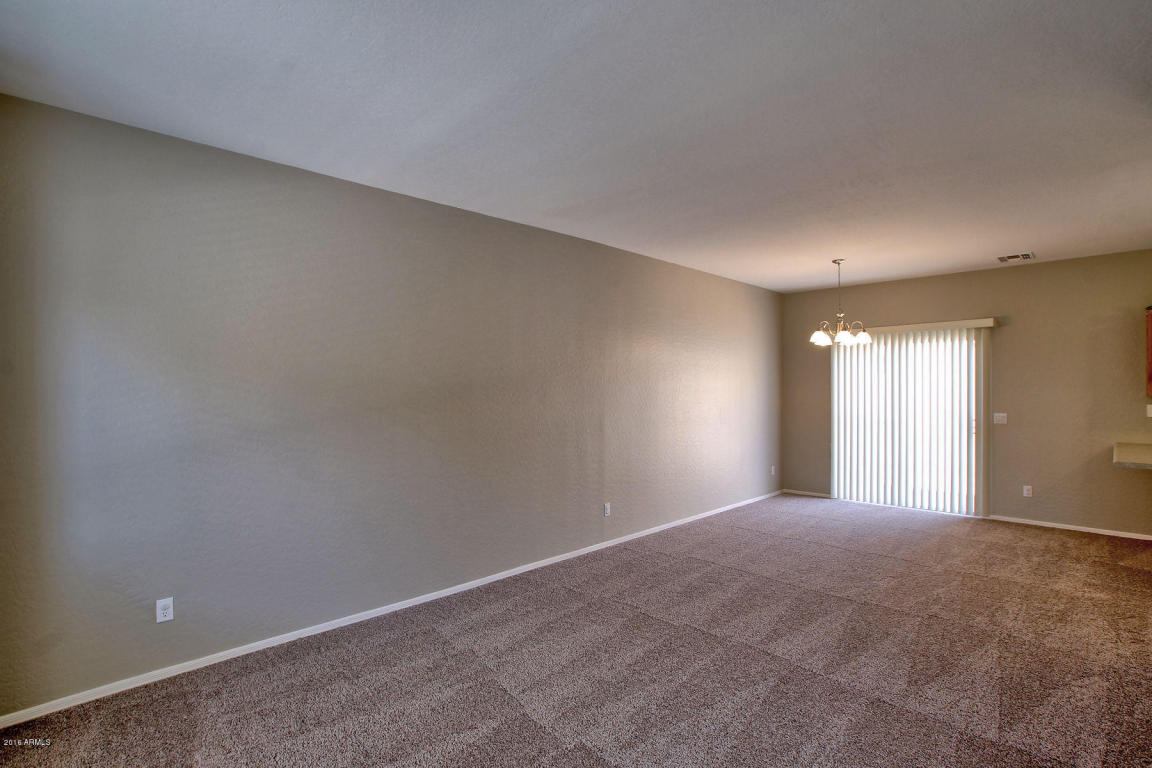 2300 E MAGMA Road, San Tan Valley, AZ 85143