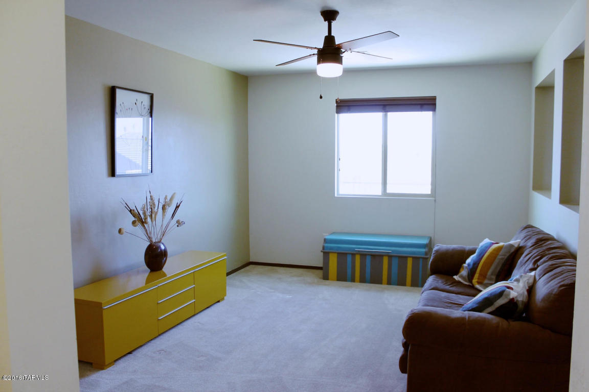 21289 E Volunteer, Red Rock, AZ 85145