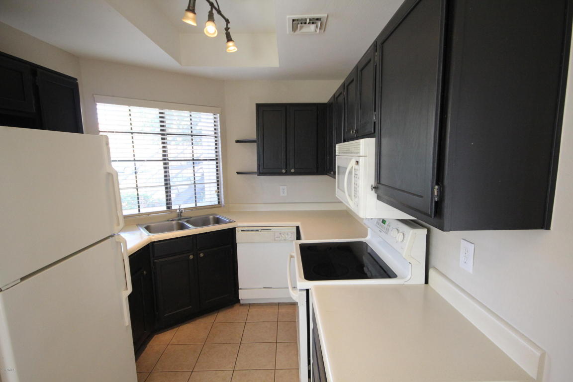 930 N MESA Drive, Mesa, AZ 85201