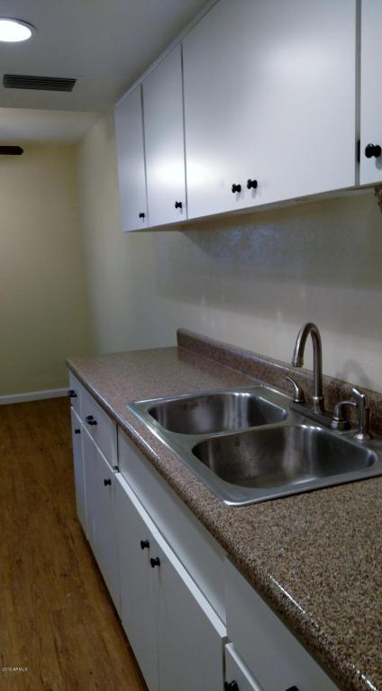 600 S Dobson Road, Mesa, AZ 85202