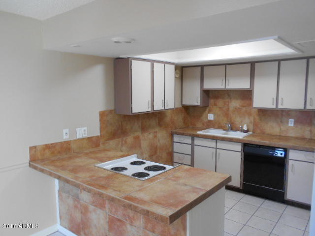 1051 S DOBSON Road, Mesa, AZ 85202