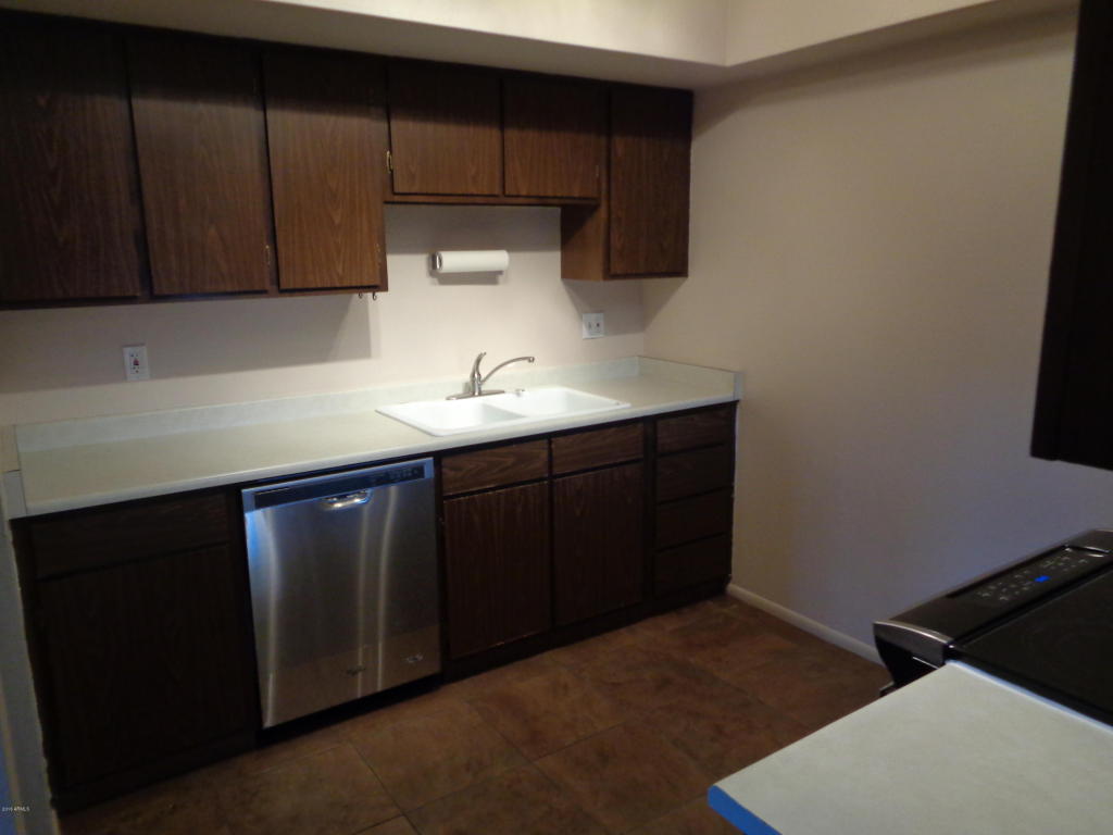1051 S DOBSON Road, Mesa, AZ 85202