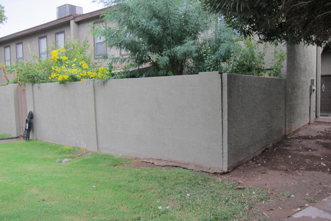 1051 S DOBSON Road, Mesa, AZ 85202