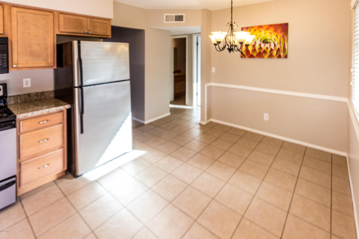 1050 S STAPLEY Drive, Mesa, AZ 85204