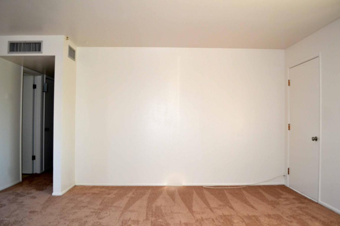 6648 E DES MOINES Street, Mesa, AZ 85205