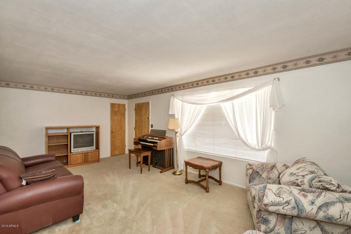 5526 E CASPER Road, Mesa, AZ 85205
