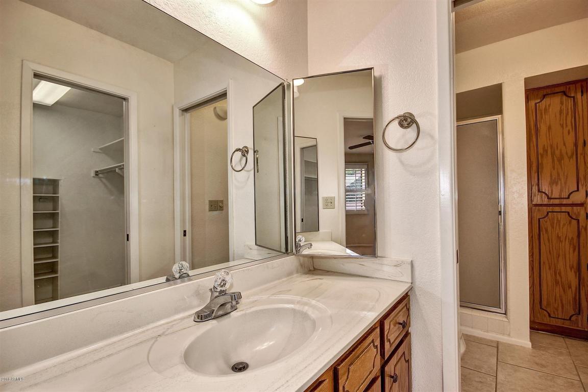 520 S GREENFIELD Road, Mesa, AZ 85206