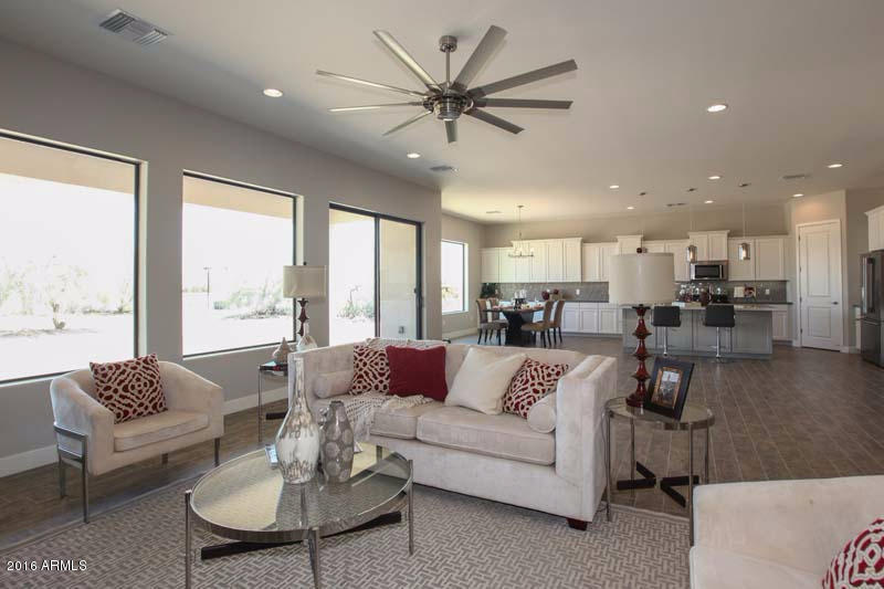 1113 N 107th Place, Mesa, AZ 85207
