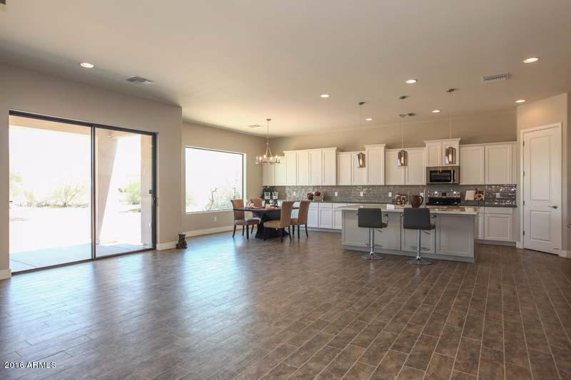 1113 N 107th Place, Mesa, AZ 85207