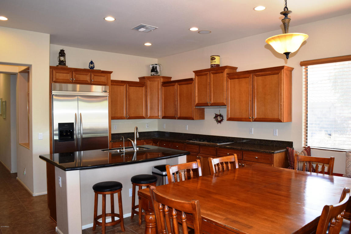 8714 E NANCE Street, Mesa, AZ 85207