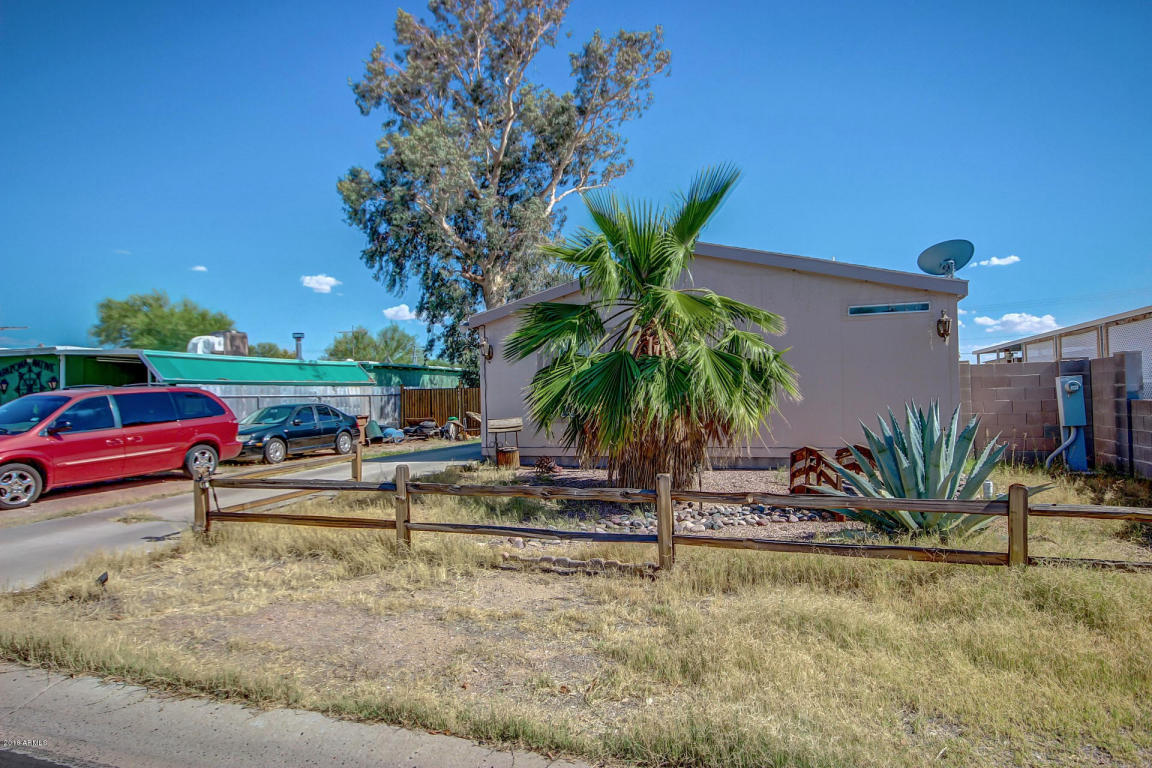 9013 E BUTTERNUT Avenue, Mesa, AZ 85208