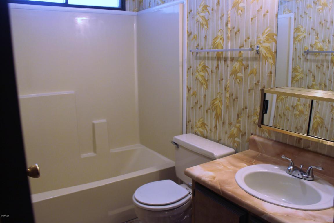 8228 E Calypso Avenue, Mesa, AZ 85208