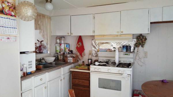 Primrose Estates Mobile Home Park 2511 E. McKellips Lot 24Mesa, AZ 85213