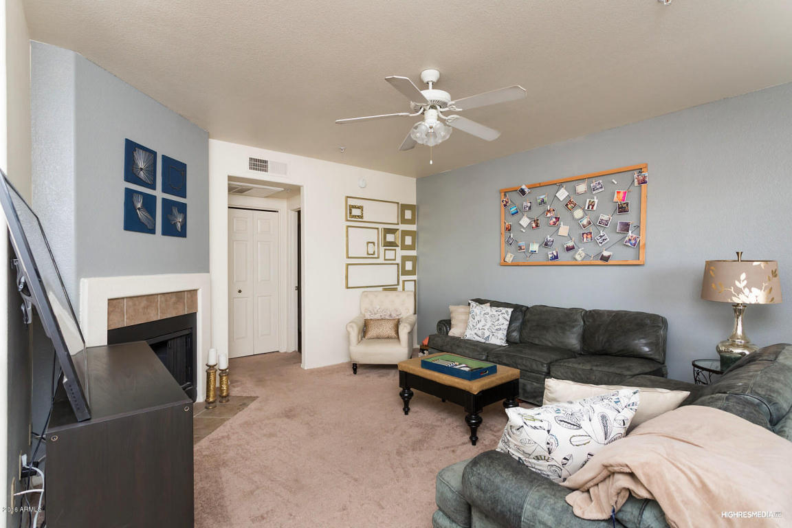 1825 W RAY Road, Chandler, AZ 85224