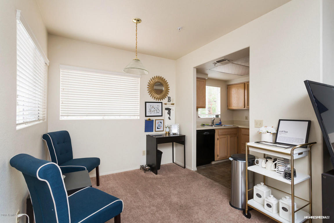 1825 W RAY Road, Chandler, AZ 85224