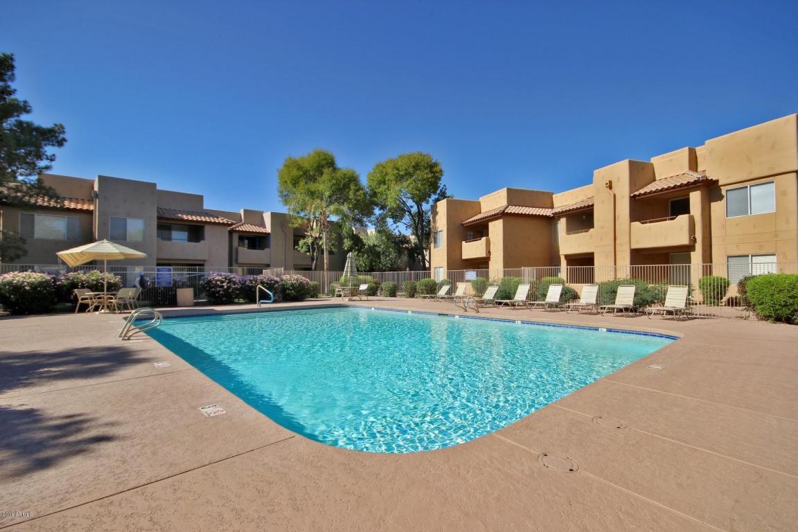1825 W RAY Road, Chandler, AZ 85224