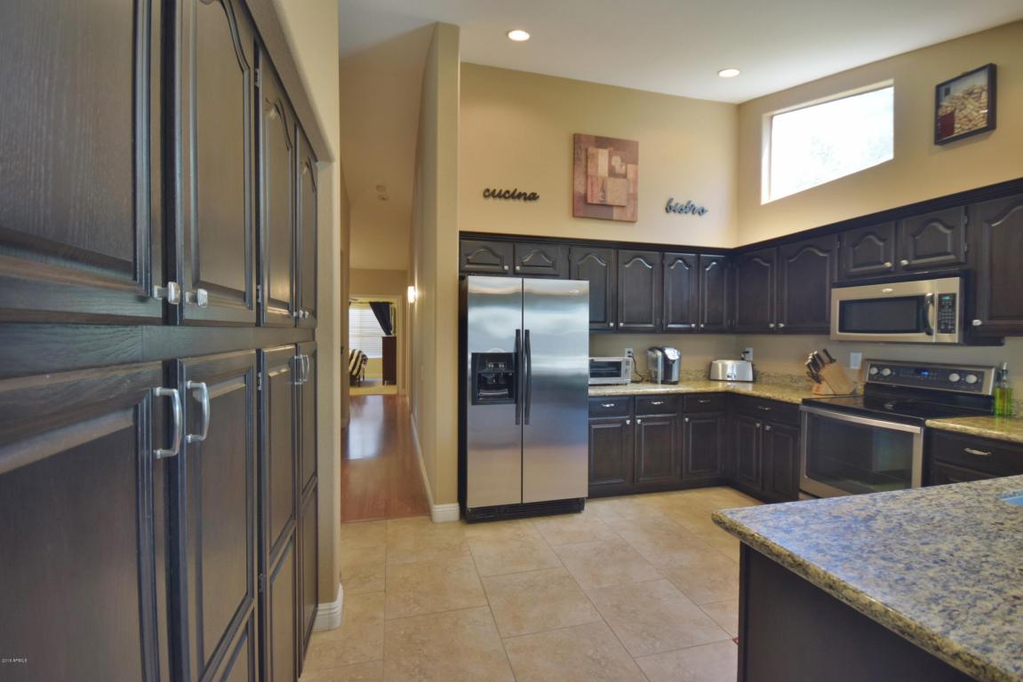 3136 W IRONWOOD Circle, Chandler, AZ 85226