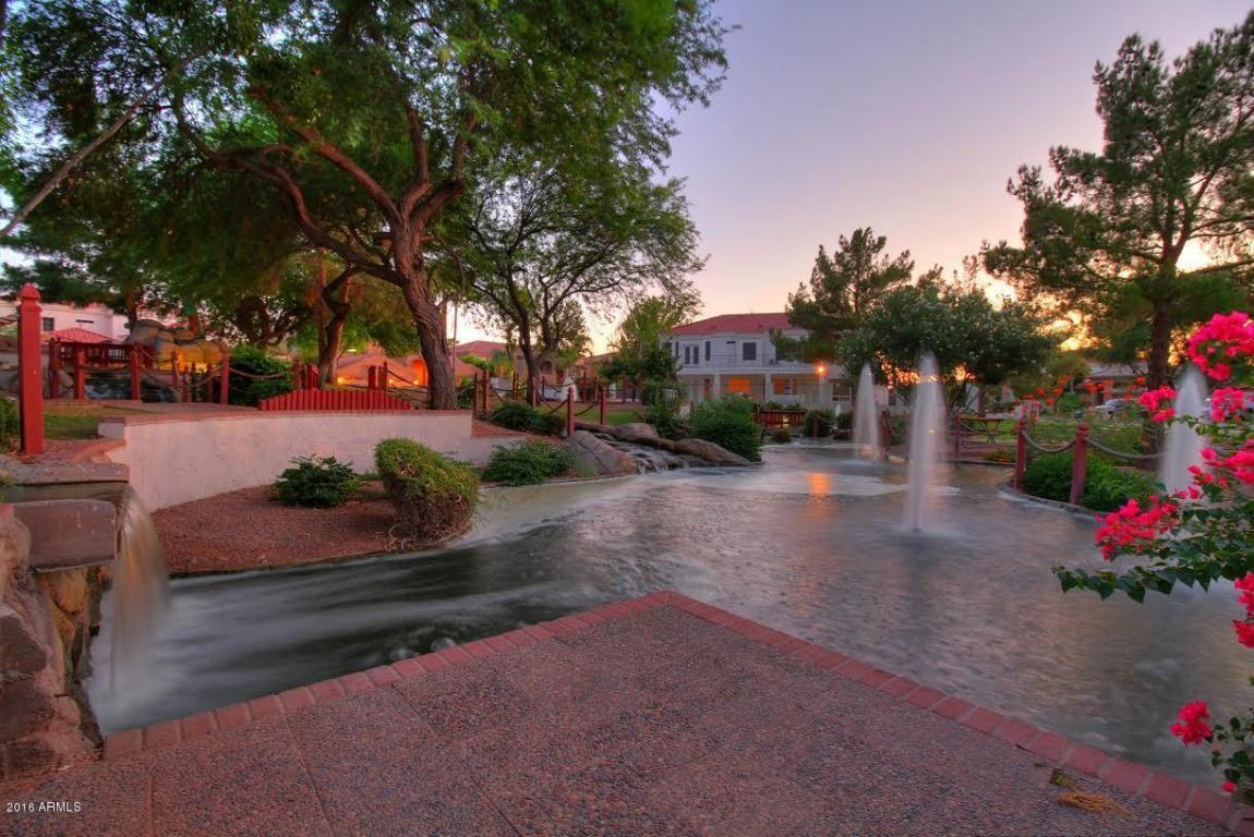 1572 W LAUREL Avenue, Gilbert, AZ 85233