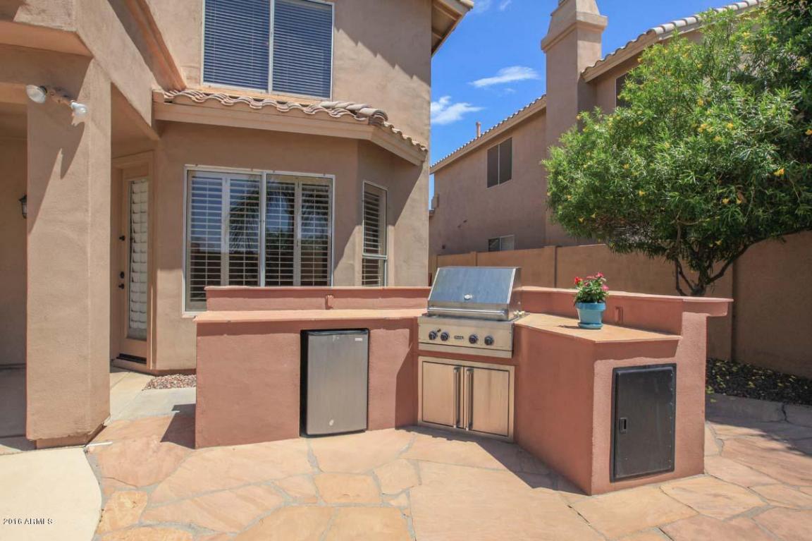 895 W AZALEA Drive, Chandler, AZ 85248