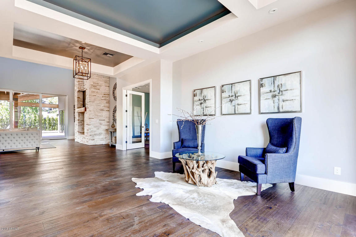 7402 E CHOLLA Lane, Scottsdale, AZ 85250
