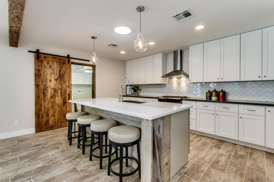 8238 E INDIANOLA Avenue, Scottsdale, AZ 85251