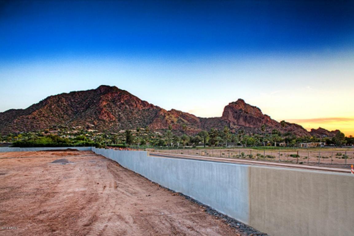 5695 E VILLAGE Drive, Paradise Valley, AZ 85253