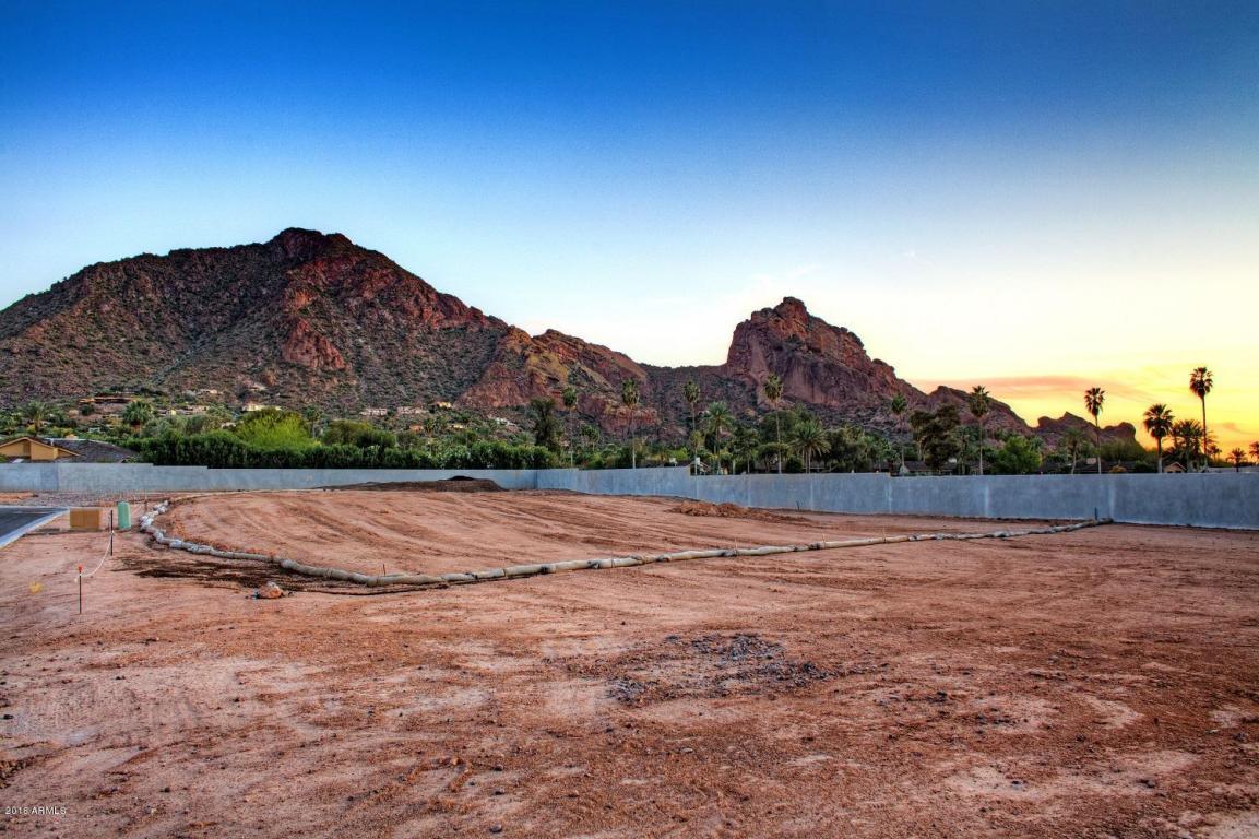 5695 E VILLAGE Drive, Paradise Valley, AZ 85253