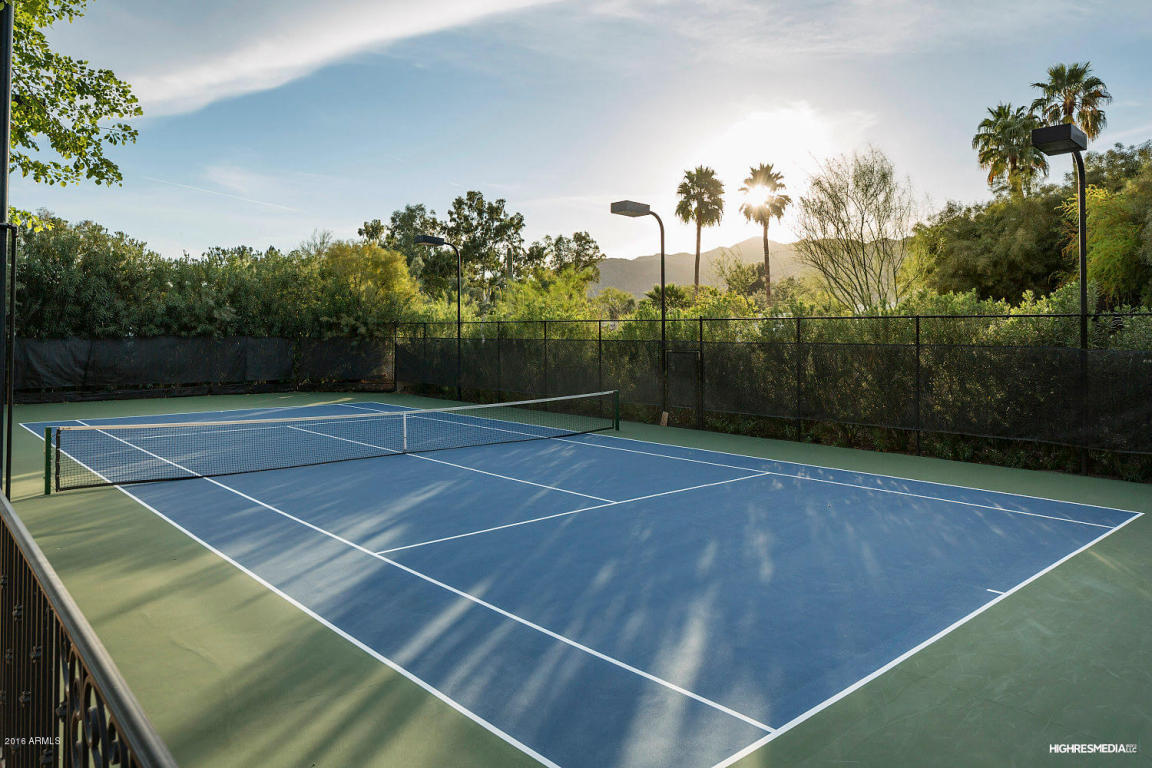 8100 N 54th Street, Paradise Valley, AZ 85253