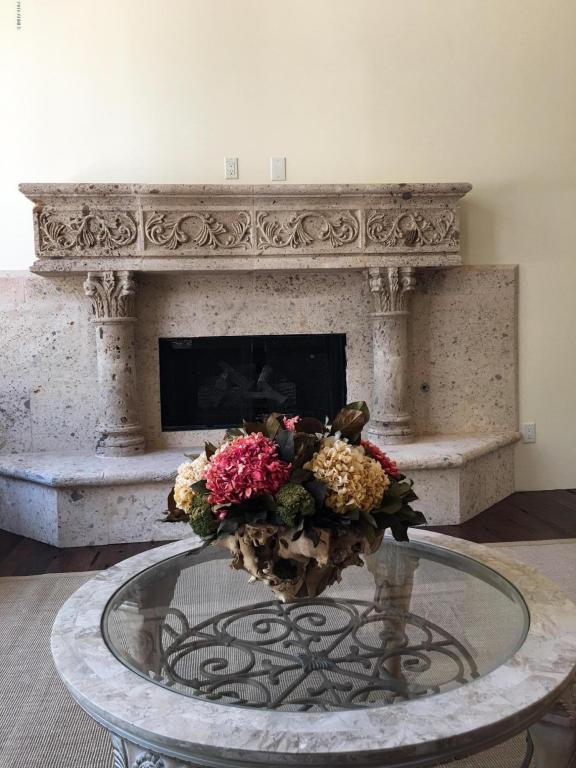 9141 N 70TH Street, Paradise Valley, AZ 85253