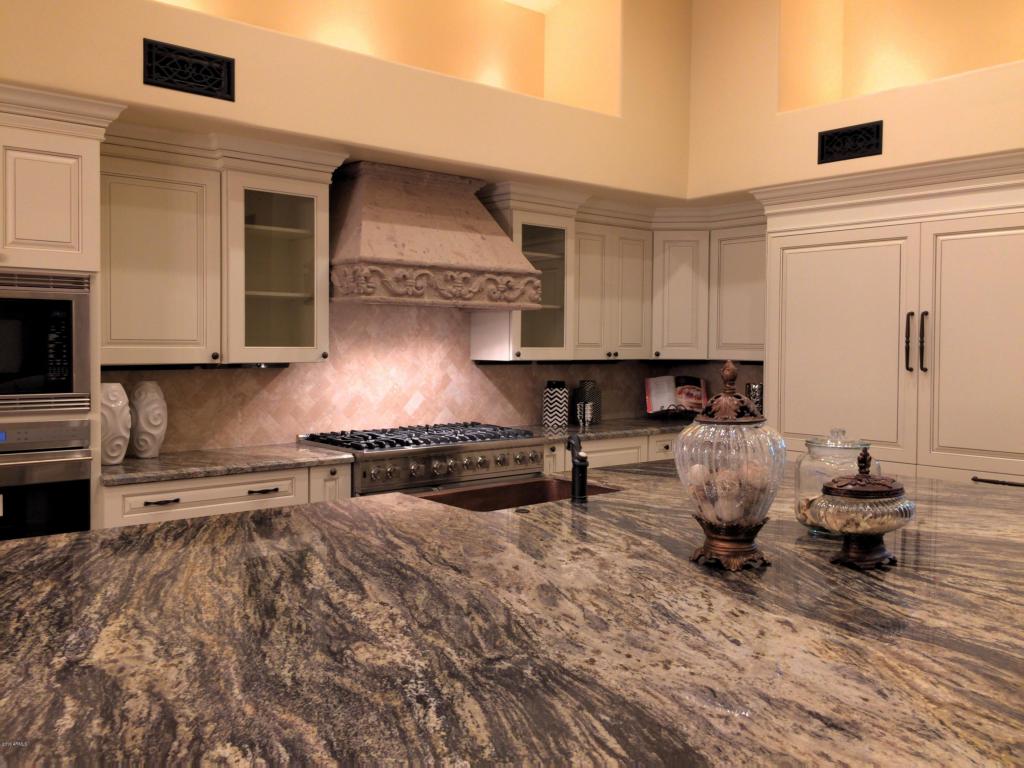 9141 N 70TH Street, Paradise Valley, AZ 85253