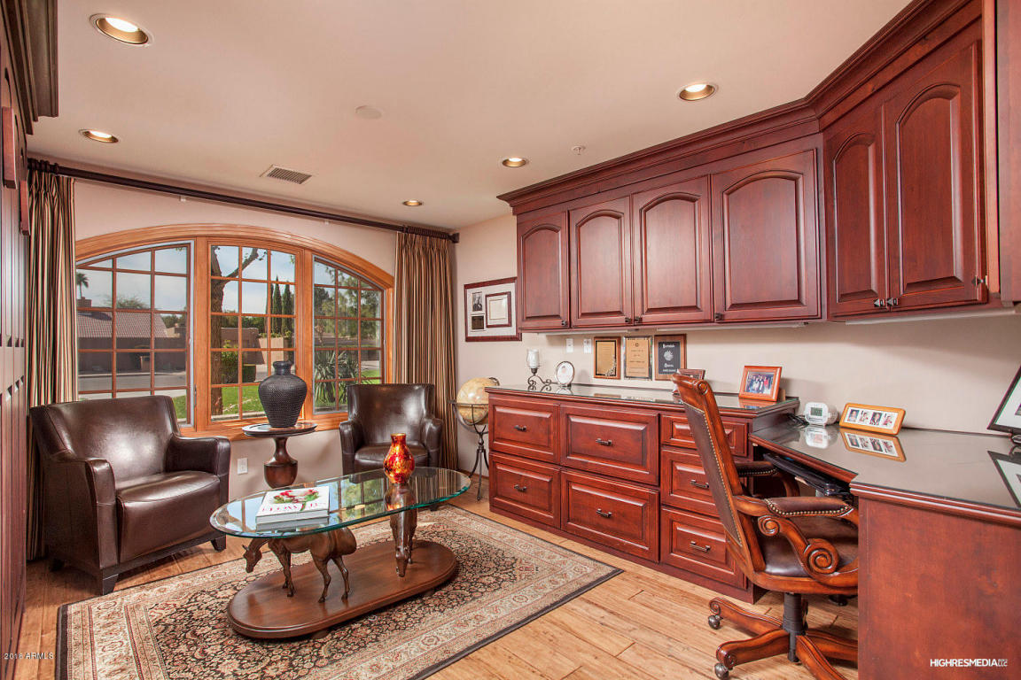8221 N 73rd Place, Scottsdale, AZ 85258